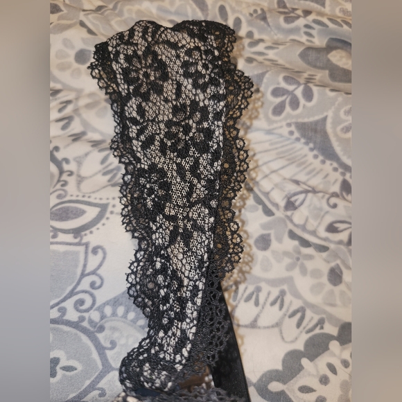 Victoria’s Secret Dream Angels Lined Demi Bra 34DD Lace Black/Cream - Picture 3 of 7